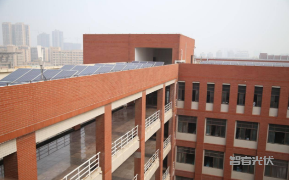 为什么越来越多的学校校园建设屋顶光伏发电系统插图